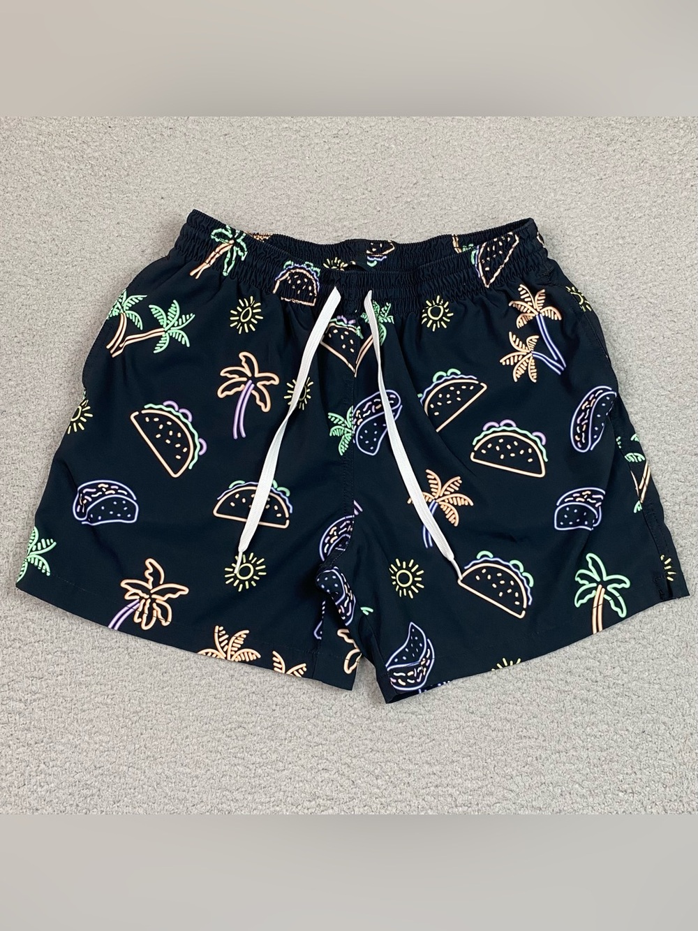 Chubbies Swim Trunks Men's Size M Mesh Lined Beach Summer Surf 5" Inseam Medium